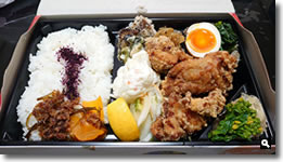 2021年3月2日 みち潮 とりから弁当(700円) の写真