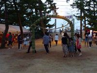 2011年 津田の夏越の茅の輪潜り（ちのわくぐり）の写真