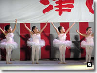 2006年 津田まつり 交流ふれあいステージ ～Ｓ★ダンススタジオ～ の写真③