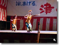 2010年 津田まつりのバリ舞踊の写真①