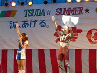 2011年 津田まつり ウルトラマンミニショー クイズの写真