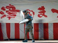 2011年 津田まつり ウルトラマンミニショー バルタンマンのスペシウム光線の写真